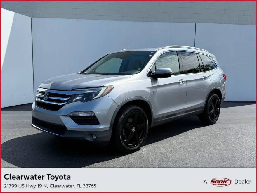 2017 Honda Pilot Elite photo 1