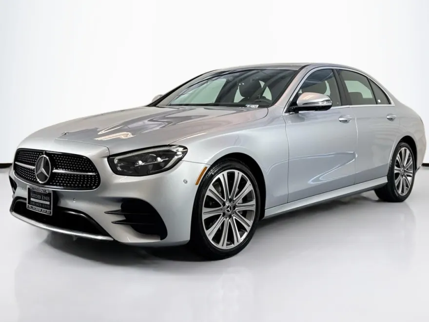 2022 Mercedes Benz E 350 photo 1