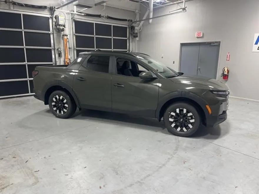2025 Hyundai Santa Cruz SEL photo 1