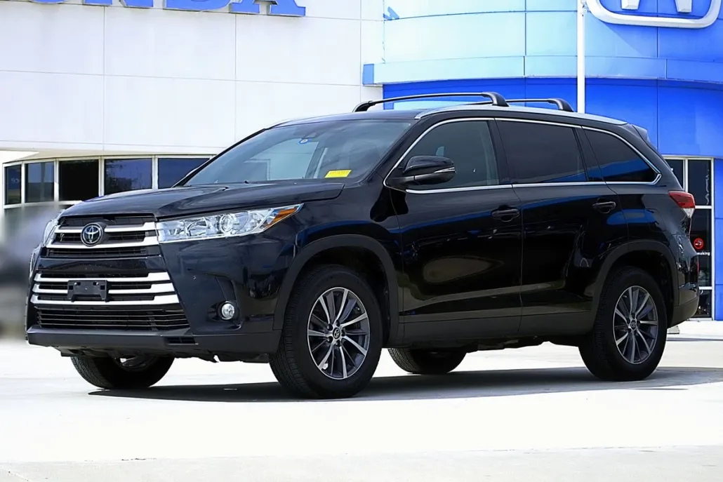2019 Toyota Highlander XLE photo 1
