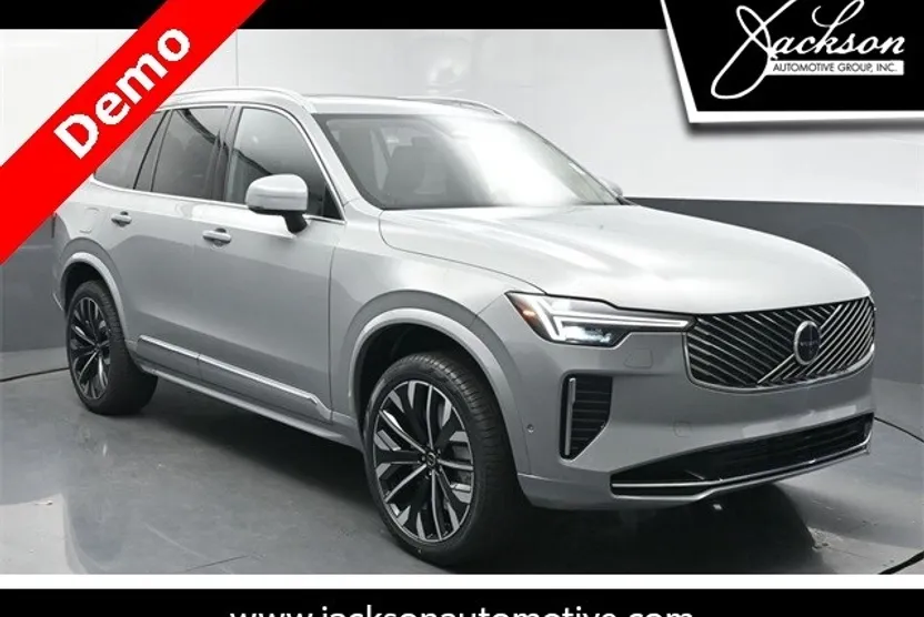 2025 Volvo XC90 T8 photo 1