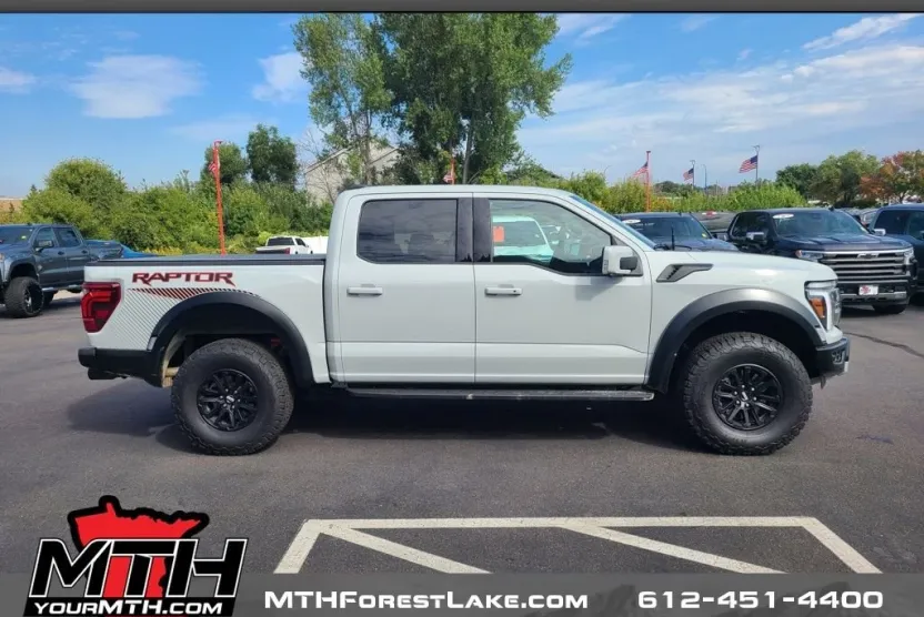 2024 Ford F-150 Raptor photo 1