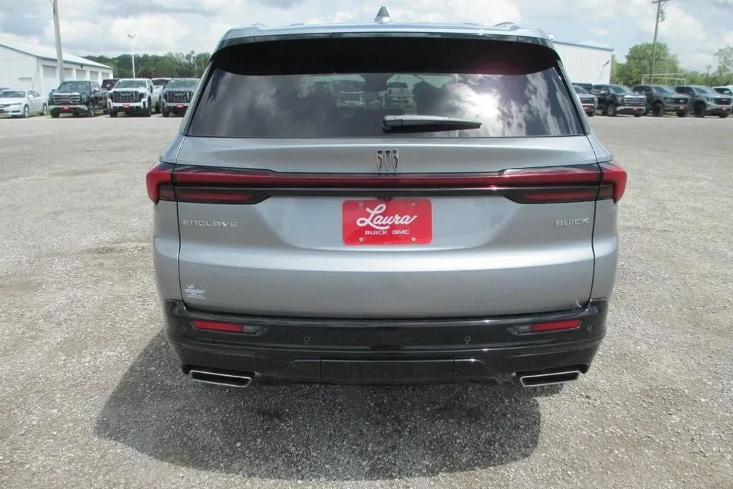 2025 Buick Enclave Sport Touring photo 1