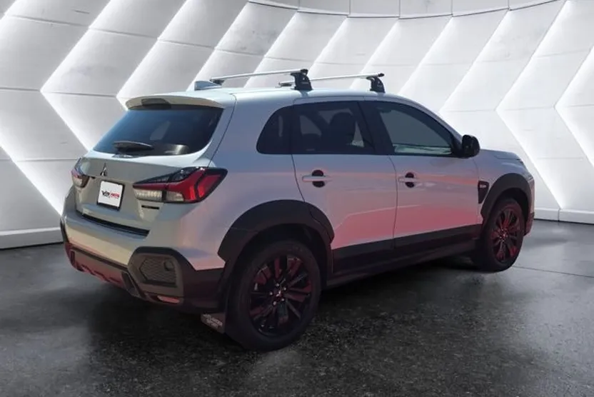 2025 Mitsubishi Outlander Sport ES SE LE photo 1