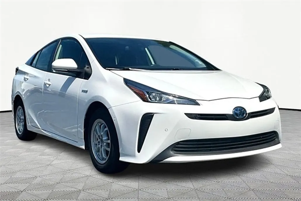 2021 Toyota Prius Base photo 1