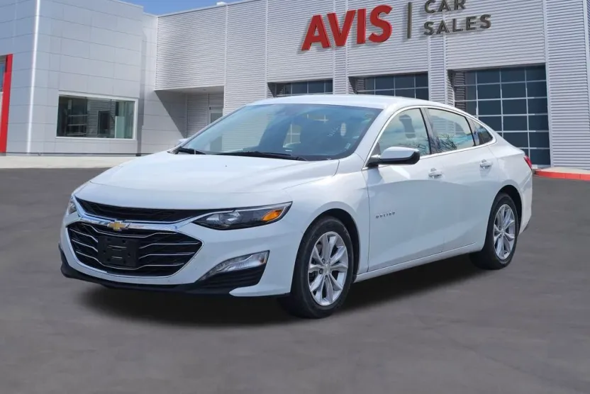 2024 Chevrolet Malibu 1LT photo 1