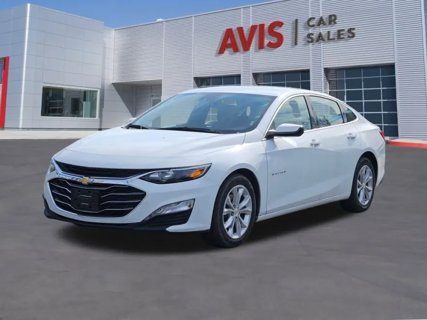 2024 Chevrolet Malibu 1LT photo 1