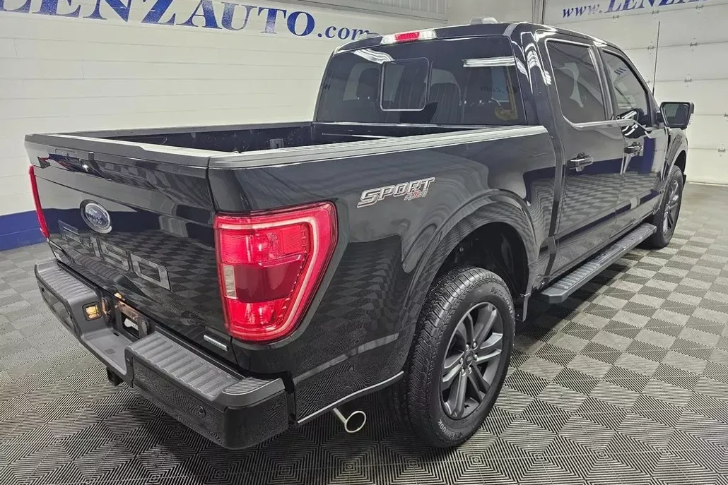 2023 Ford F-150 XLT photo 1
