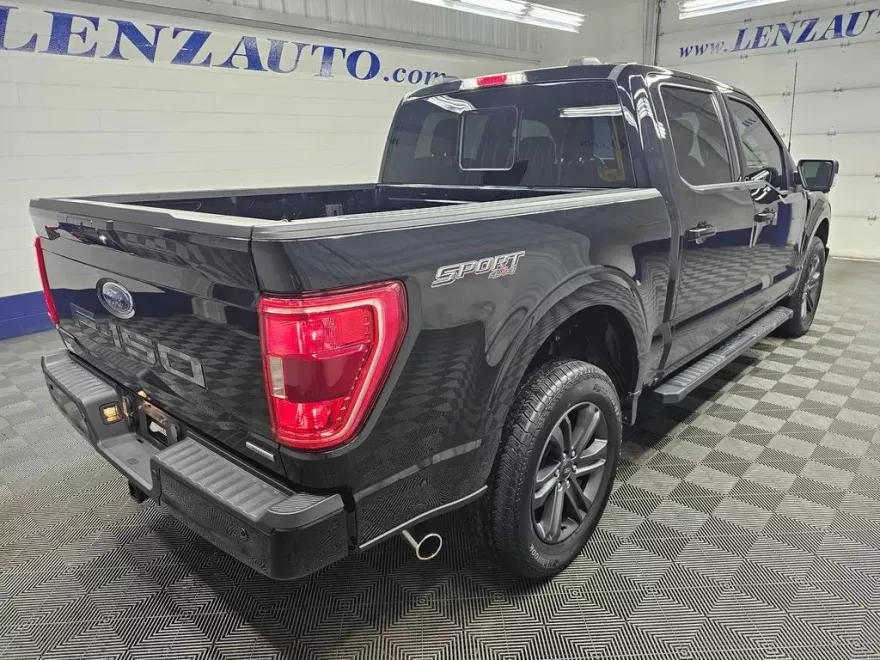 2023 Ford F-150 XLT photo 1