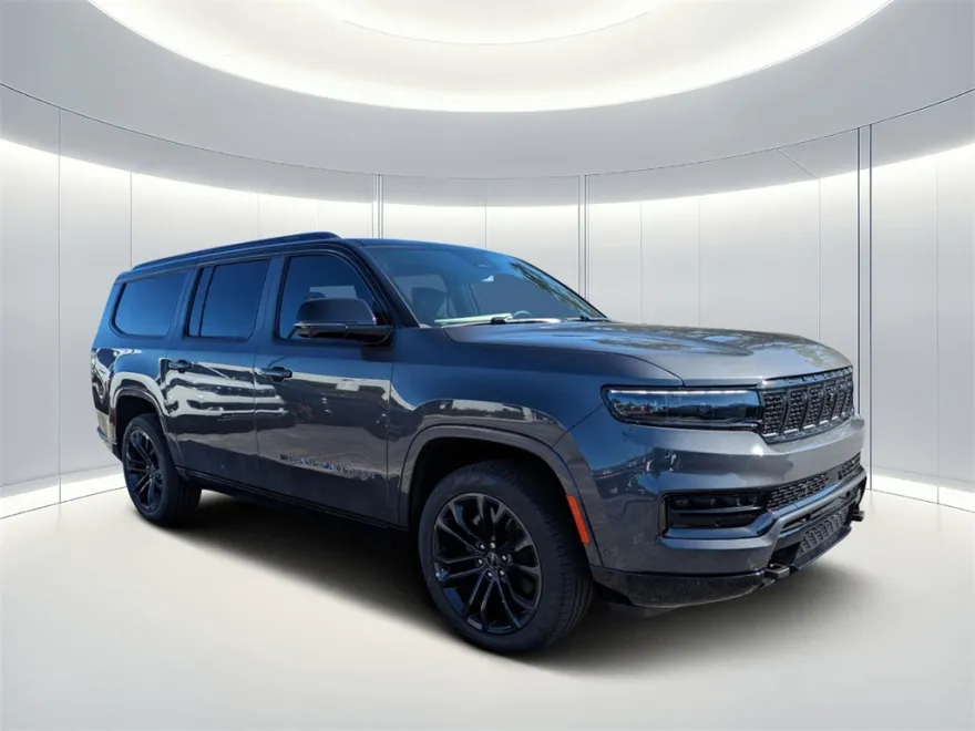 2024 Jeep Grand Wagoneer II photo 1