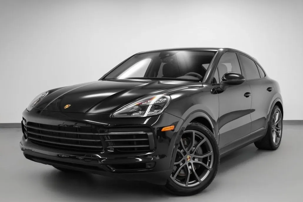 2023 Porsche Cayenne S Coupe Platinum Edition photo 1