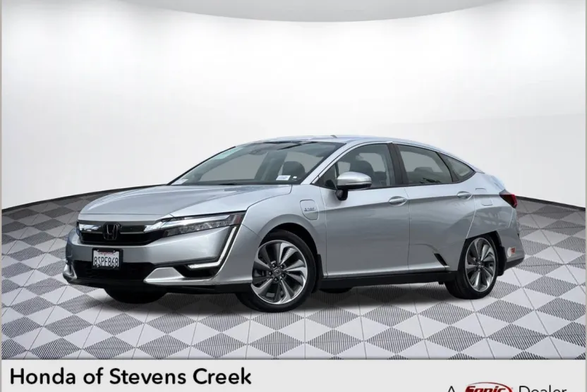 2020 Honda Clarity Plug-In Hybrid Touring photo 1