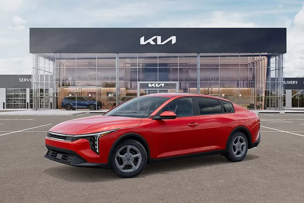 2025 Kia K4 LXS photo 1