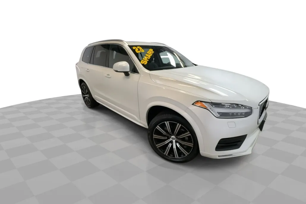 2023 Volvo XC90 B5 Core photo 1
