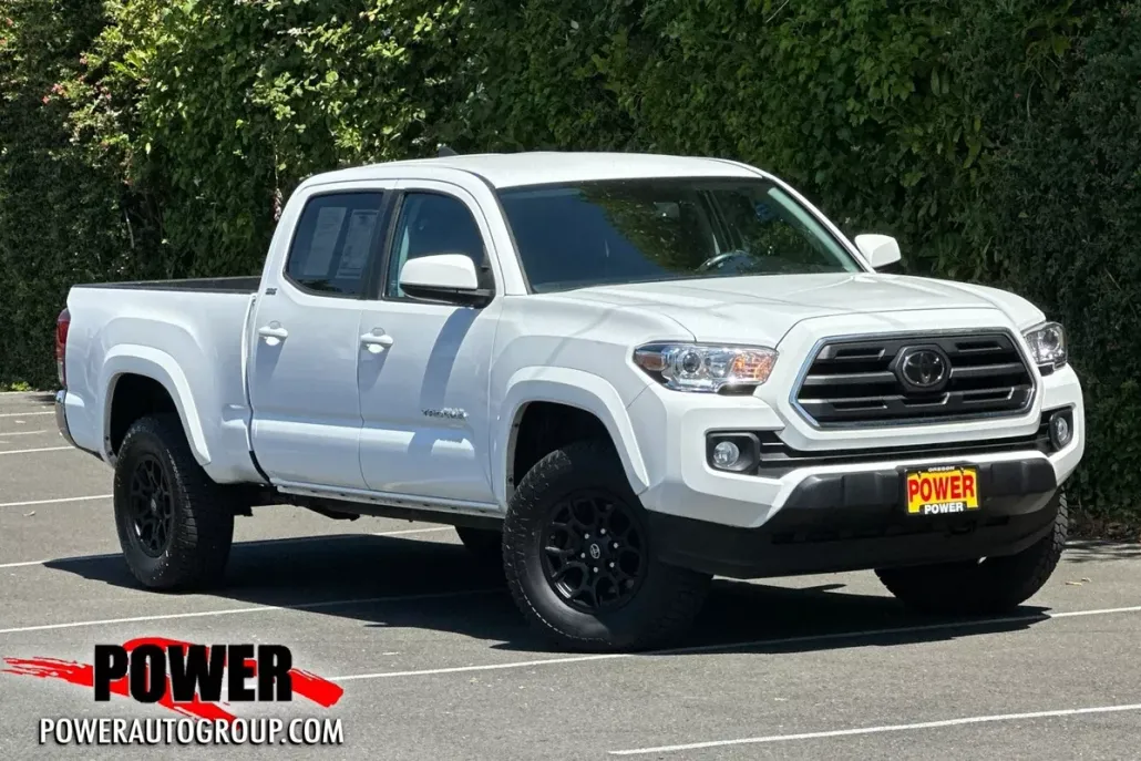 2019 Toyota Tacoma SR5 V6 photo 1