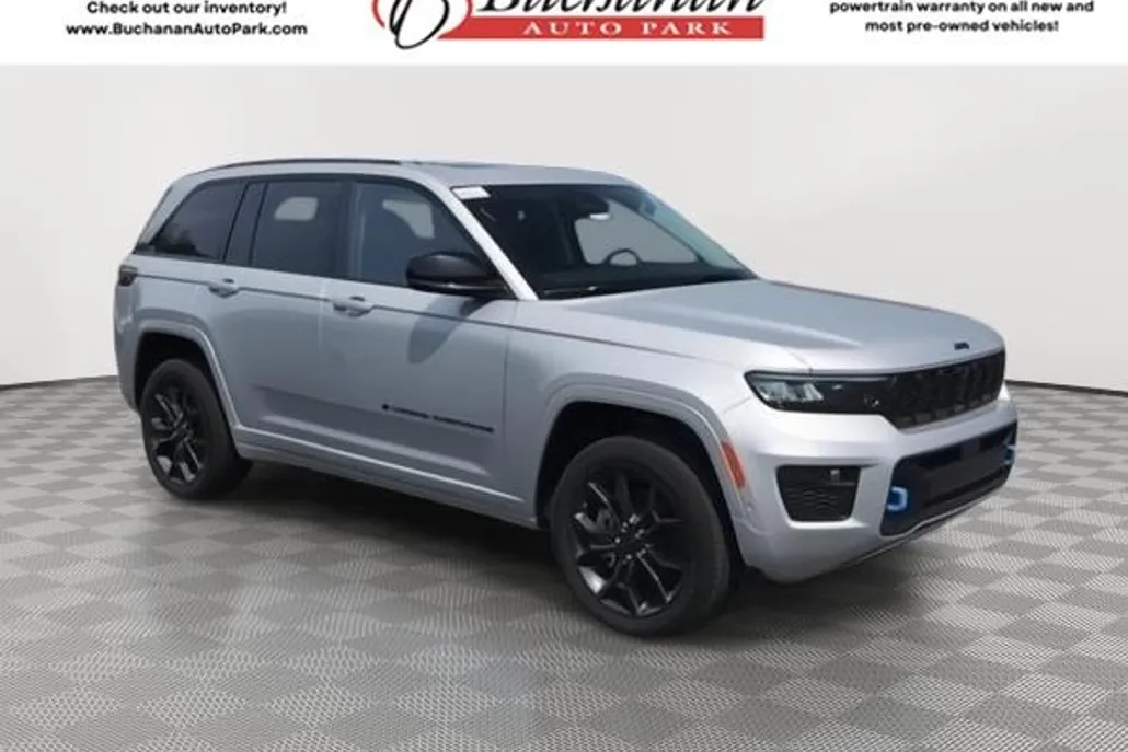 2023 Jeep Cherokee 80th Anniversary Edition photo 1