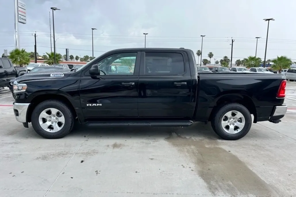 2025 Ram 1500 Tradesman photo 1