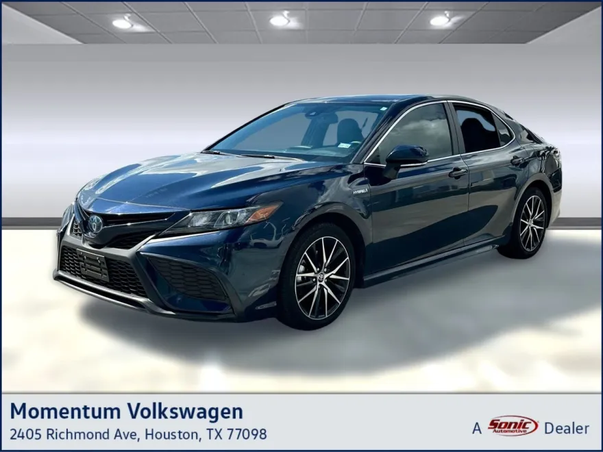 2021 Toyota Camry Hybrid SE photo 1