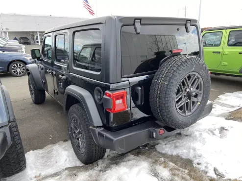 2025 Jeep Wrangler Sport S photo 4