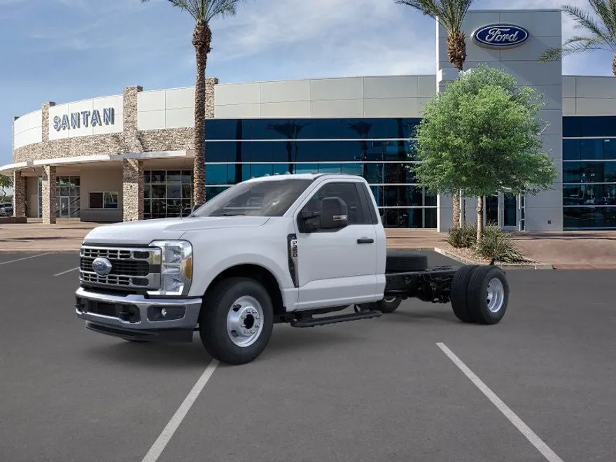 2025 Ford F-350 XL photo 1