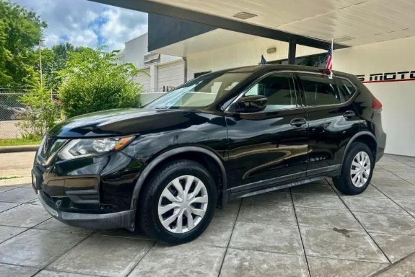 2020 Nissan Rogue SV AWD photo 1