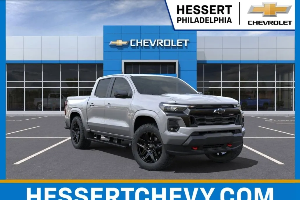 2025 Chevrolet Colorado Z71 photo 1