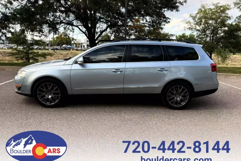 2007 Volkswagen Passat 3.6L 4Motion photo 1