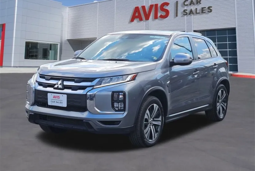 2024 Mitsubishi Outlander Sport SE photo 1