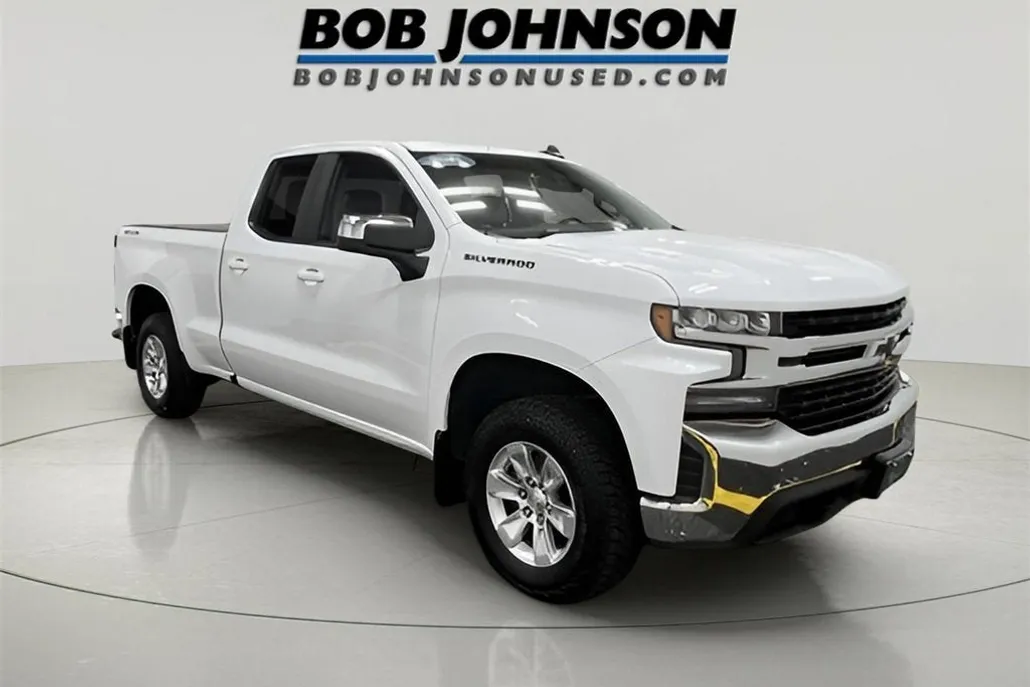 2021 Chevrolet Silverado 1500 LT photo 1