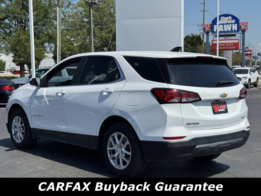 2023 Chevrolet Equinox LT photo 1