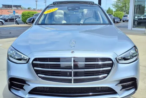 2025 Mercedes Benz S 450 580 4MATIC photo 2