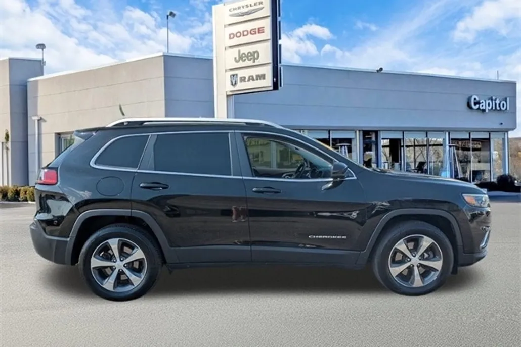 2019 Jeep Cherokee Limited photo 1