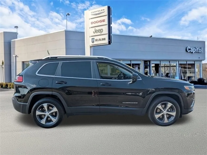 2019 Jeep Cherokee Limited photo 1
