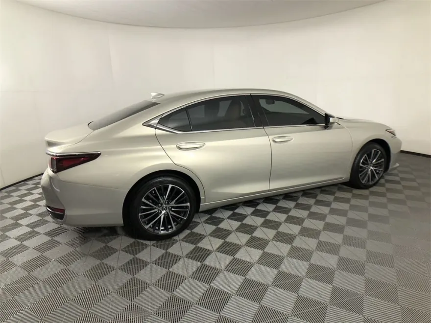 2024 Lexus ES 250 Premium photo 1
