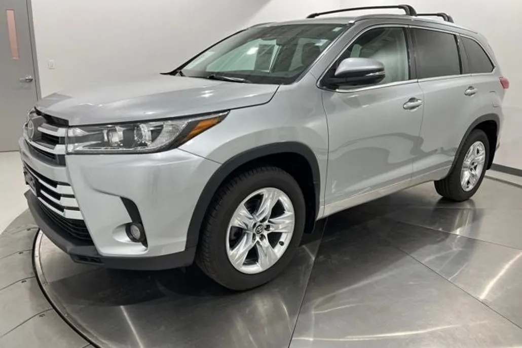 2018 Toyota Highlander Limited photo 1
