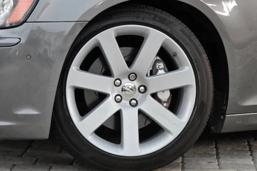 2012 Chrysler 300 SRT8 photo 1