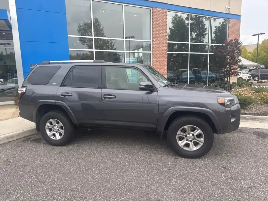 2023 Toyota 4Runner SR5 Premium photo 1