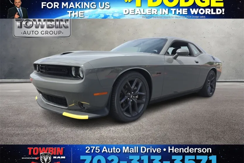 2023 Dodge Challenger R/T photo 1