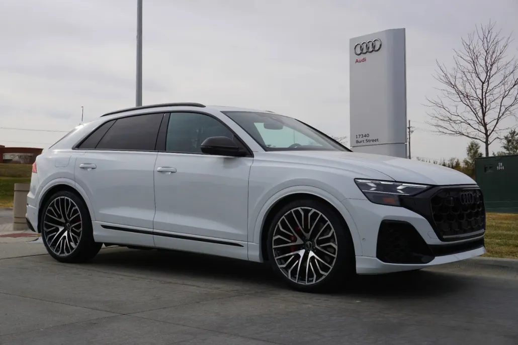 2024 Audi SQ8 Prestige photo 1