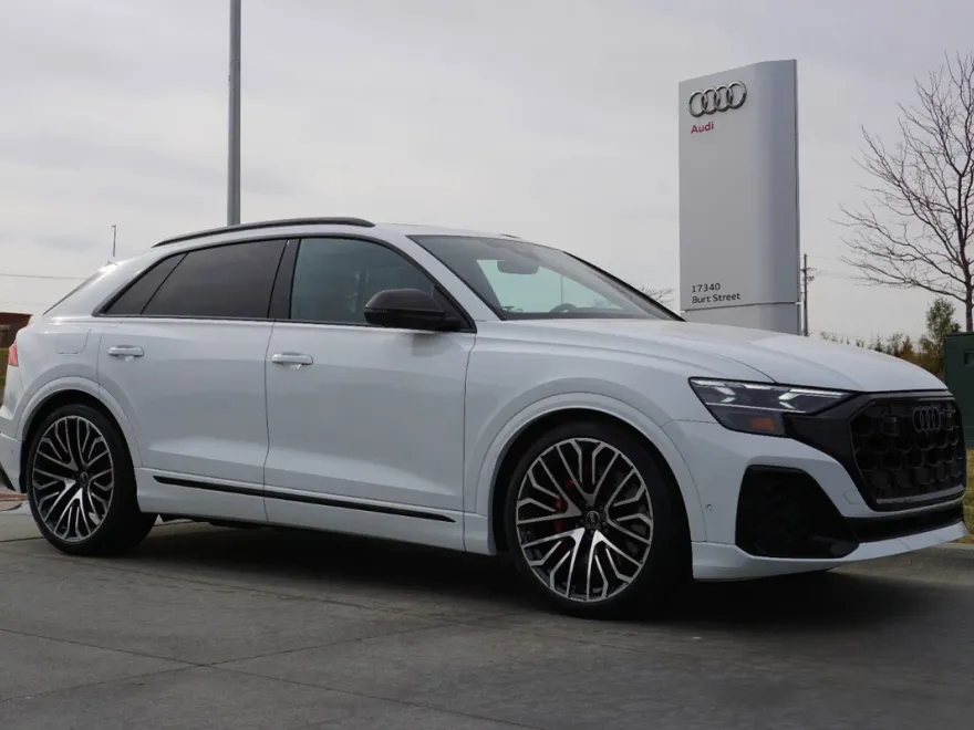 2024 Audi SQ8 Prestige photo 1