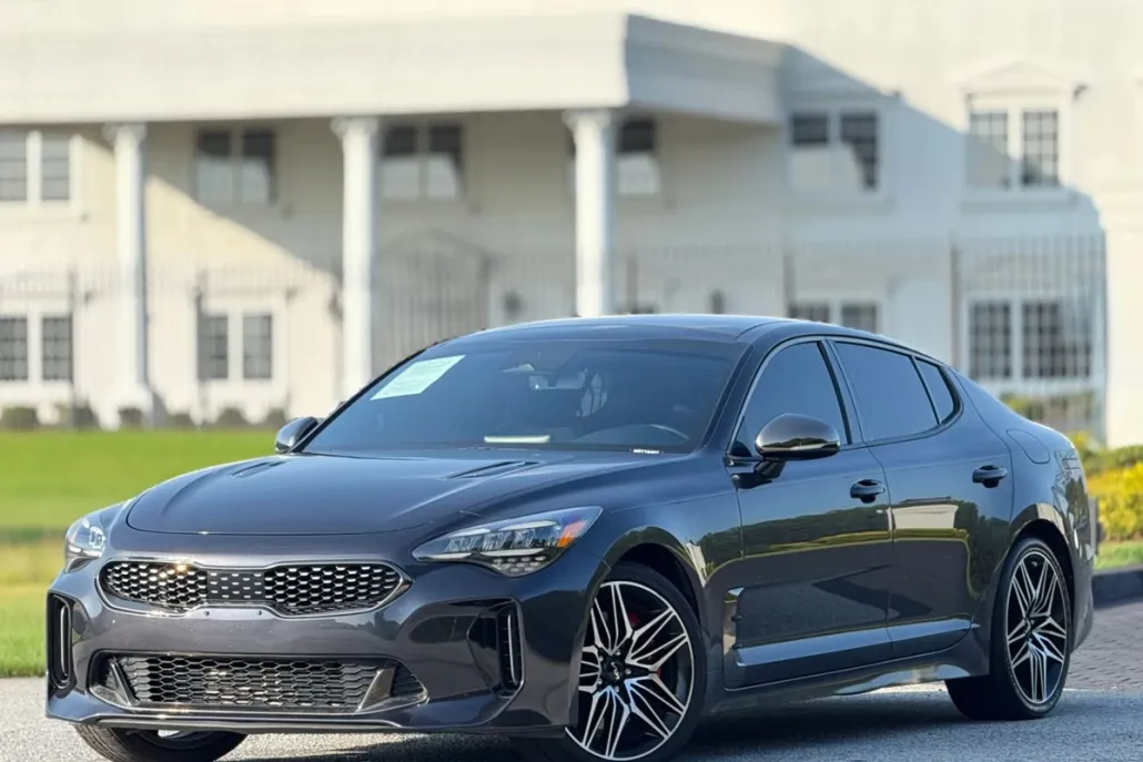 2022 Kia Stinger GT1 photo 1