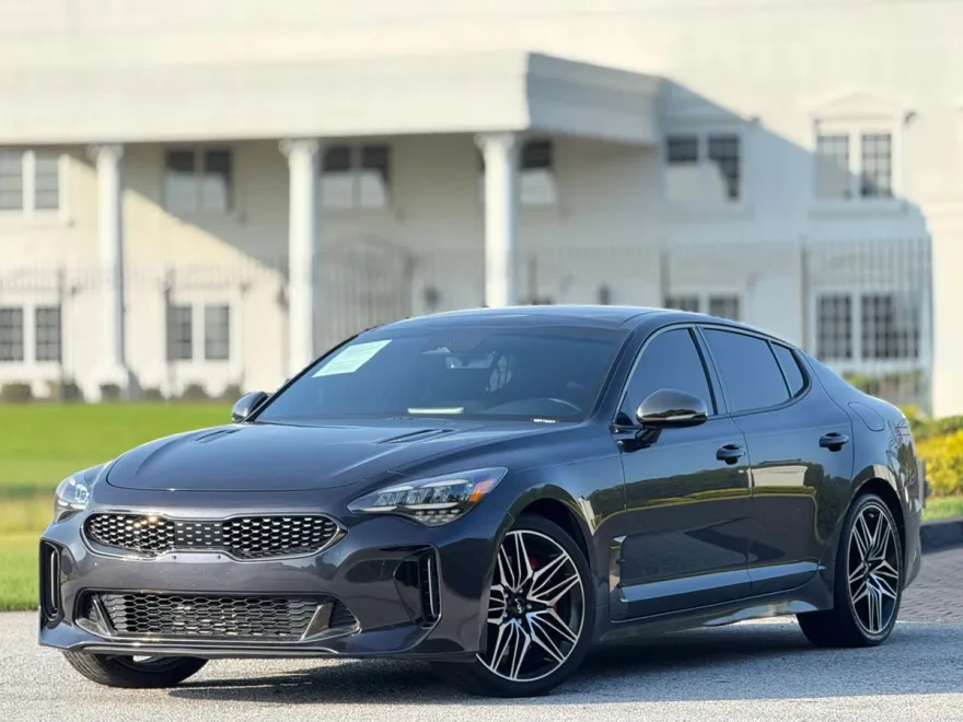 2022 Kia Stinger GT1 photo 1