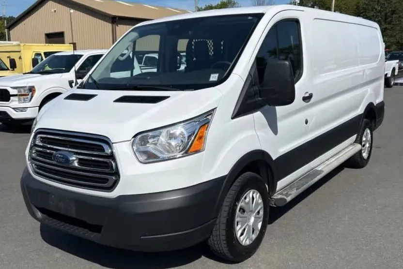 2019 Ford Transit Van photo 1