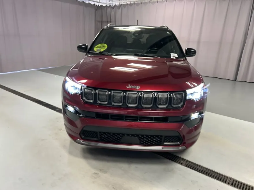 2022 Jeep Compass Limited photo 1