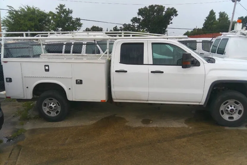 2017 Gmc Sierra Base photo 1