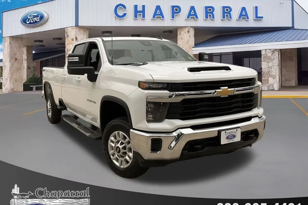 2024 Chevrolet Silverado 2500HD LT photo 1
