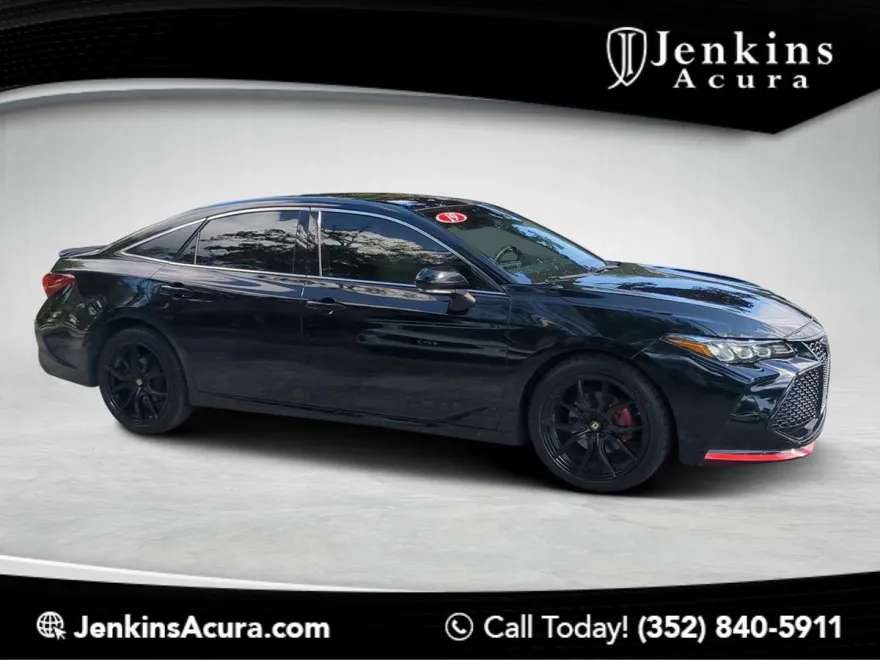 2019 Toyota Avalon XLE photo 1