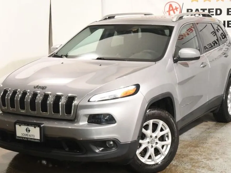 2018 Jeep Cherokee Latitude photo 1