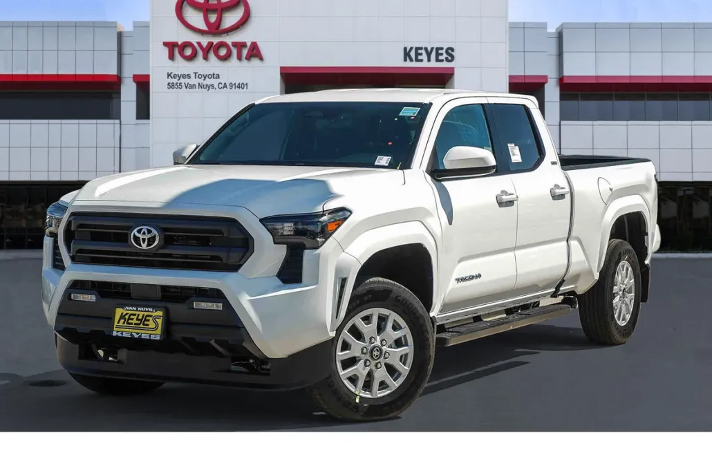 2025 Toyota Tacoma SR5 photo 1