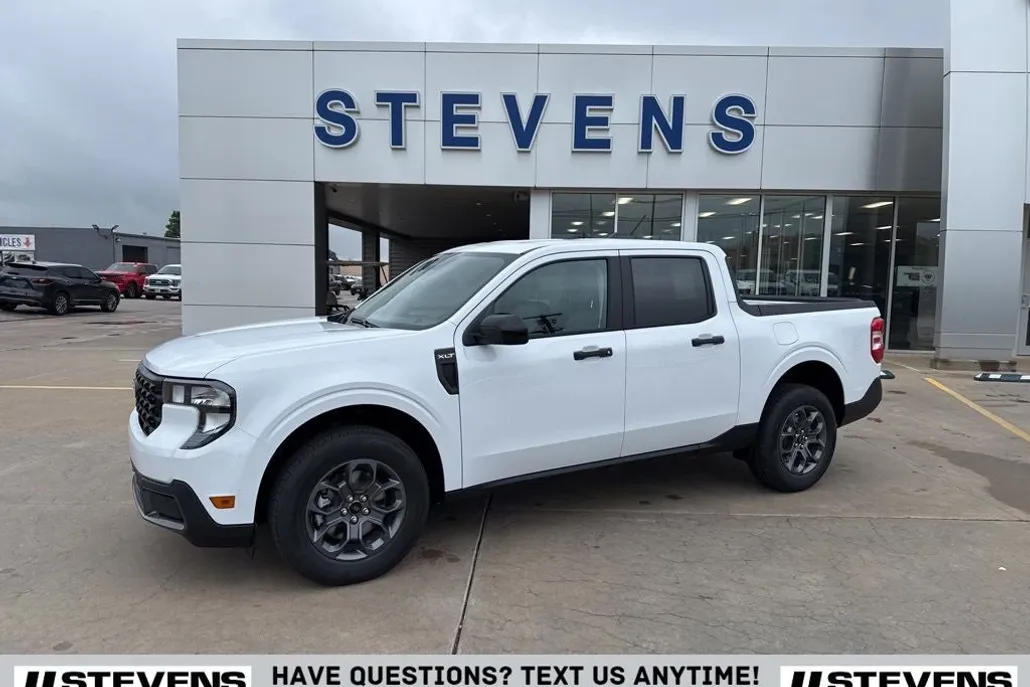 2025 Ford Maverick XLT photo 1